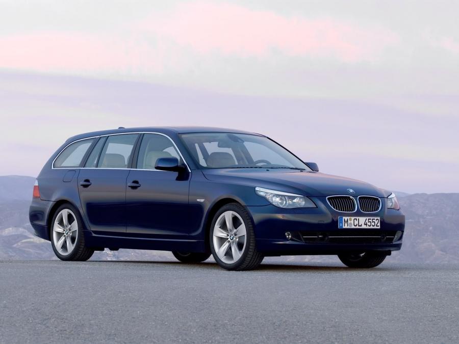  BMW 530i Touring 2007 года  (фото 30 из 46)